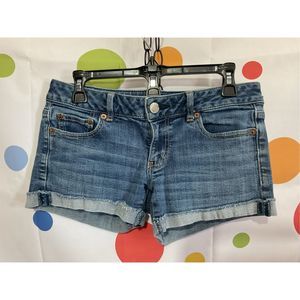 American Eagle Denim Shorts Size 6 Distressed Shorty Shorts 💕🌼